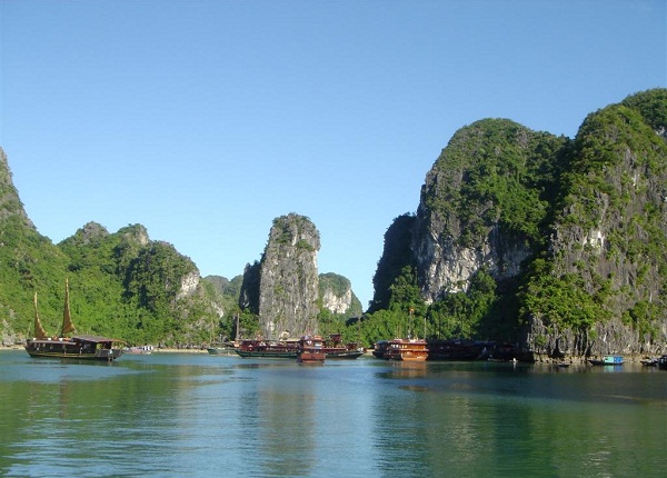 Du lịch Hạ Long ngủ khách sạn